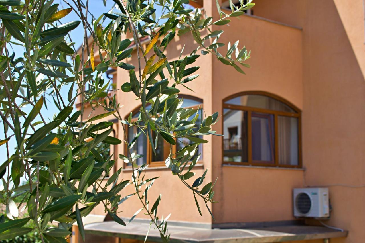 Apartments Kanegra 乌马格 外观 照片